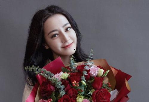 热巴化妆师爆料视频,明星化妆背后的秘密