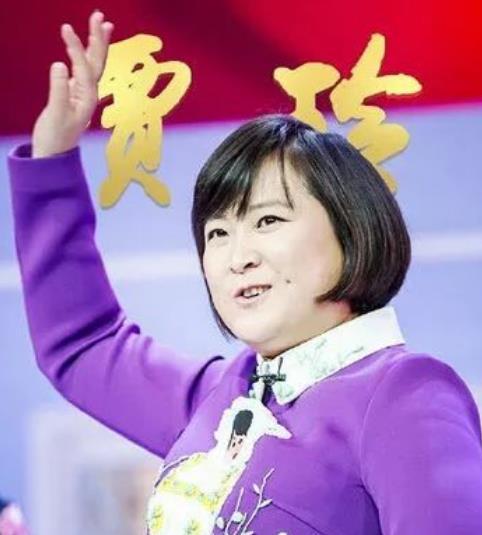 贾玲拍戏怎么躲避爆料视频,幕后故事揭秘