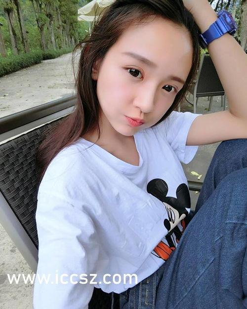 吃瓜女网红图片最新版,揭秘吃瓜女网红最新版热图背后的故事”