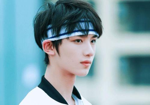 爆料娱乐圈丁程鑫,娱乐圈爆料背后的真相与争议