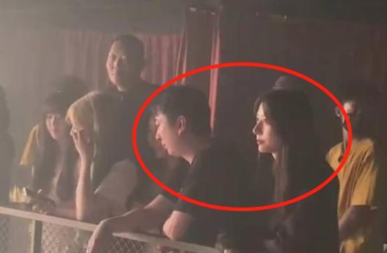 网红吃瓜博雅图片大全集