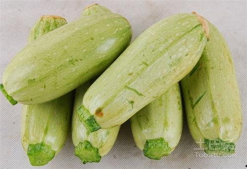 临沂吃生瓜网红,生瓜大餐，舌尖上的新潮流