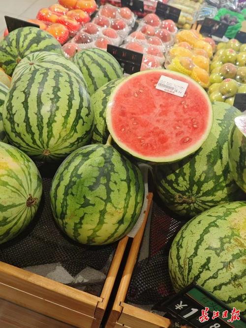 临沂吃生瓜网红,生瓜大餐，舌尖上的新潮流