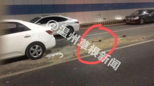 网友爆料车祸新闻报道视频,网友爆料还原事故瞬间